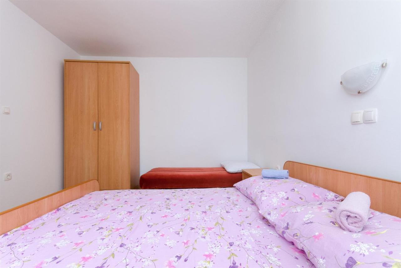 Apartments Ester 洛帕 外观 照片