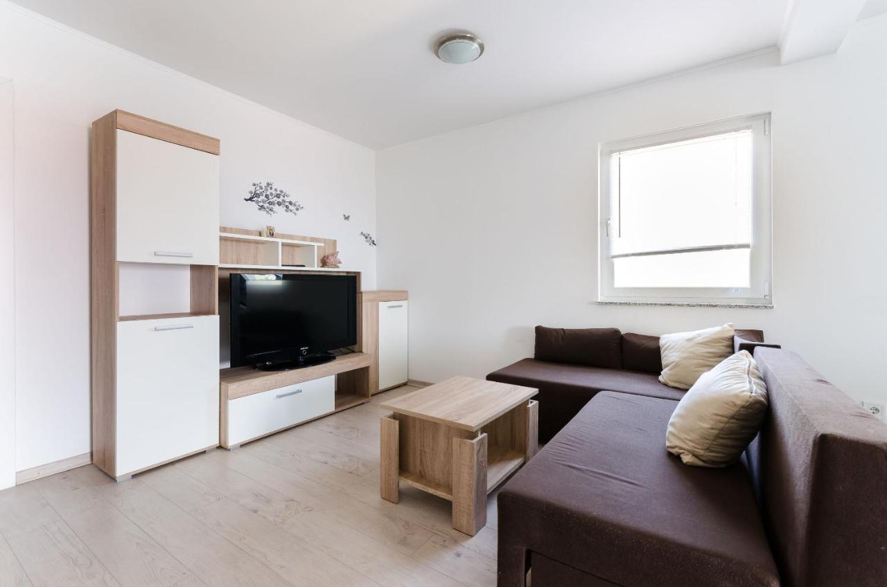 Apartments Ester 洛帕 外观 照片